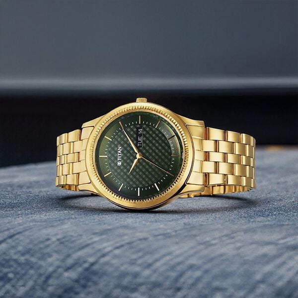 Titan Karishma Quartz Analog with Day and Date Green Dial Stainless Steel Strap Men's Watch, 1824YM02